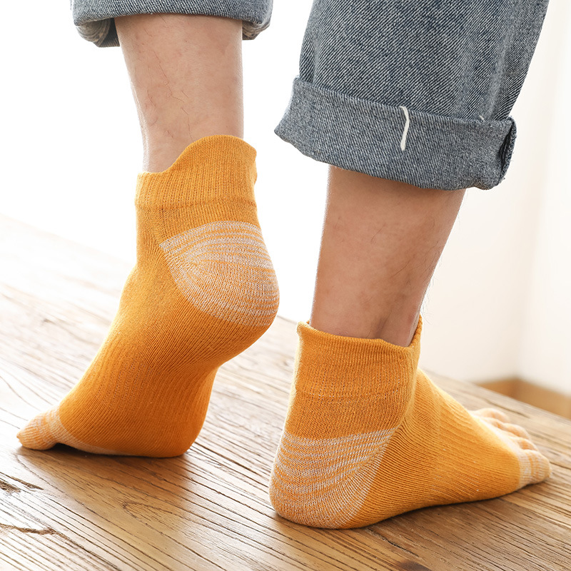 5 paia di calzini colorati da  - Men'S Fashion Quarter Socks recensione e prezzo